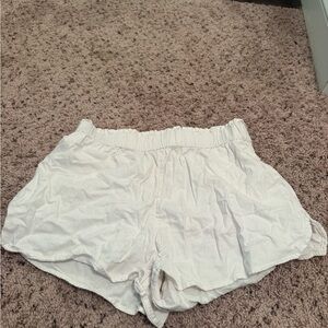 Universal Thread Women's Cream Athletic Shorts